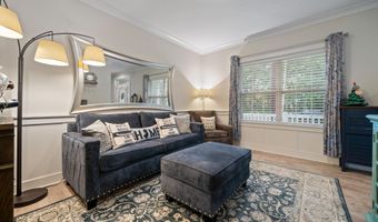 4 Harpoon Dr, Barnegat, NJ 08005