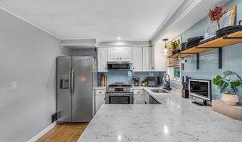12 Arrowhead Rd, Bellingham, MA 02019