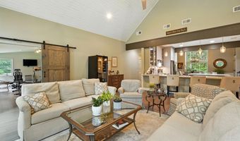 4 Egret Dr, Beaufort, SC 29907