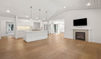 2204 NW Marken St, Bend, OR 97703