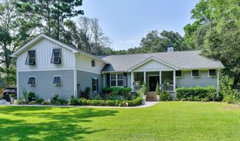 9 Bajala Dr E, Beaufort, SC 29907