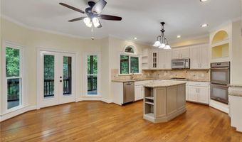 5035 Towne Lake Hls N, Woodstock, GA 30189