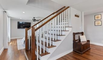 37 Trolly Farm Way, Falmouth, ME 04105