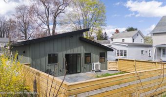 48 Post St, Saugerties, NY 12477