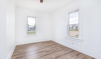 105 W Benton, Andrew, IA 52030