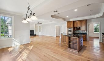 8802 NORTHERN SPRUCE Ln, Alexandria, VA 22309