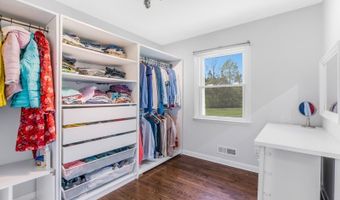 65 Somerset Ter, Bedminster, NJ 07921
