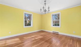 2 Preserved Arnold Ct, Lincoln, RI 02865