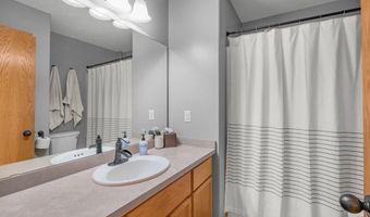 867 160th Ln NW, Andover, MN 55304