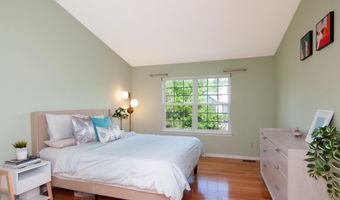 4471 Hillside Ct, Ann Arbor, MI 48105