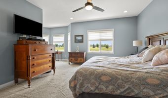 2111 Bunker Ct, Auburn, IN 46706
