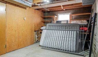 508 Circle Dr E, Cody, WY 82414