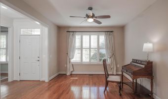 117 HARVESTER Dr, Lake Frederick, VA 22630