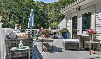 138 Jenckes Hill Rd, Lincoln, RI 02865