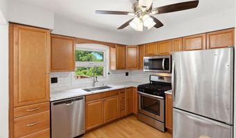 59 Park Ave, Bayville, NJ 08721