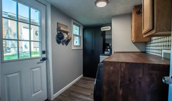2730 Chelsea Dr, Akron, OH 44312