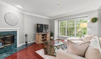 10023 STERLING Ter, Rockville, MD 20850