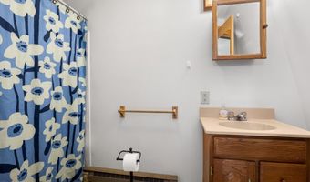 513 FAIRWAY Dr, Basye, VA 22810