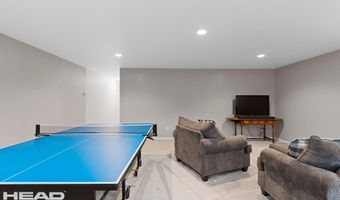 5660 N OSPREY Dr, Appleton, WI 54913