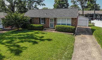 8932 Ione Ln, Affton, MO 63123