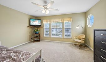18 Peaksail Dr, Bayville, NJ 08721