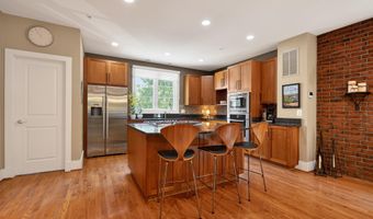 729 N FAYETTE St, Alexandria, VA 22314