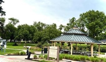 619 Q St, Aurora, NE 68818