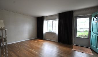 19 Clark Pl, Avenel, NJ 07001