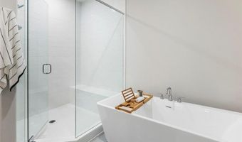 355 Chiswick Cir, Alpharetta, GA 30009