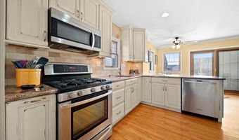 16 Gibbs Rd, Amity Harbor, NY 11701