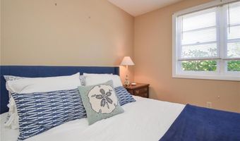 70 Carroll Ave 509, Newport, RI 02840