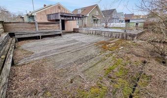 54 Slocum St, Acushnet, MA 02743