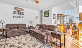 47 Copper Square Dr, Bethel, CT 06801