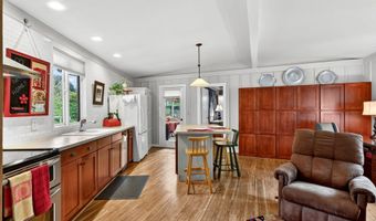 9690 9TH St, Bay City, OR 97107