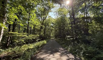 37 Woodruff Ln, Cornwall, CT 06796