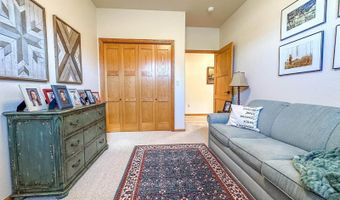 1959 Mesquite Loop, Bismarck, ND 58503