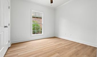 1756 VFW Rd, Auburn, AL 36832