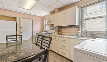 20 E 31st St, Bayonne, NJ 07002