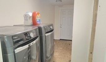 8813 Brounland Rd, Alum Creek, WV 25003