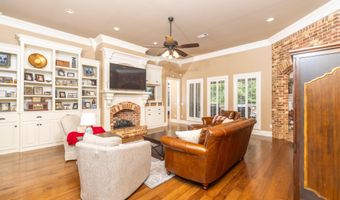 230 Eastwood Dr, Brandon, MS 39042