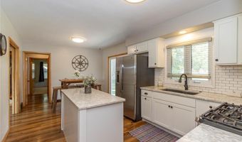 805 31st Ave, Middle Amana, IA 52203