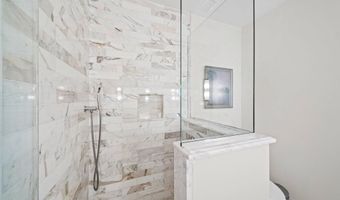 1271 E COAST Dr, Atlantic Beach, FL 32233