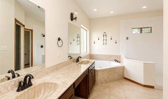 1045 S 13th St, Aransas Pass, TX 78336