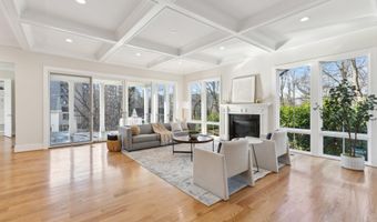 2150 N STAFFORD St, Arlington, VA 22207