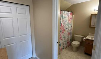 250 Husson Ave 1D, Bangor, ME 04401