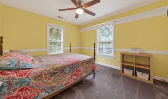 1104 Fallen Oak Dr, Apex, NC 27502
