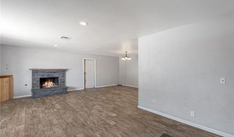 16050 Pawnee Rd, Apple Valley, CA 92307