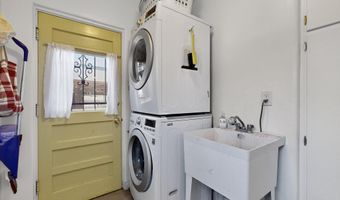 411 Tulane Dr SE, Albuquerque, NM 87106