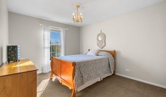 4020 Bunker Hill Dr, Algonquin, IL 60102