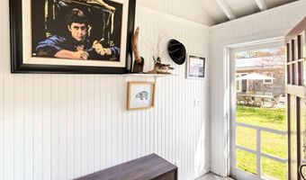 93 Mulford Ln, Amagansett, NY 11930